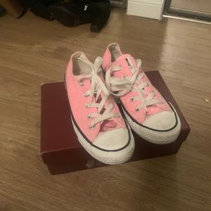 Pink converse